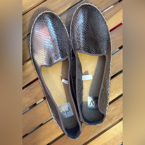 Dolce Vita Metallic Snakeskin Print Flats, sz 9 - Picture 5 of 11